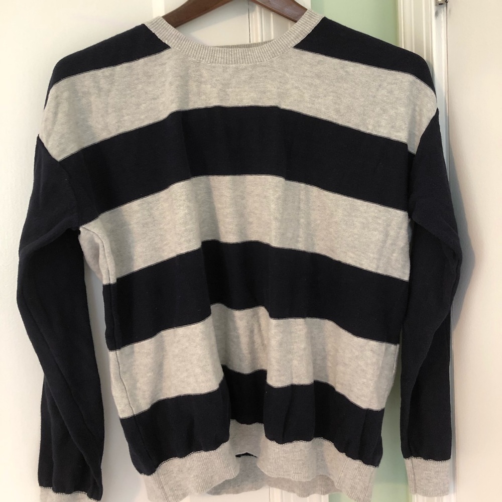 Striped navy and grey crewneck